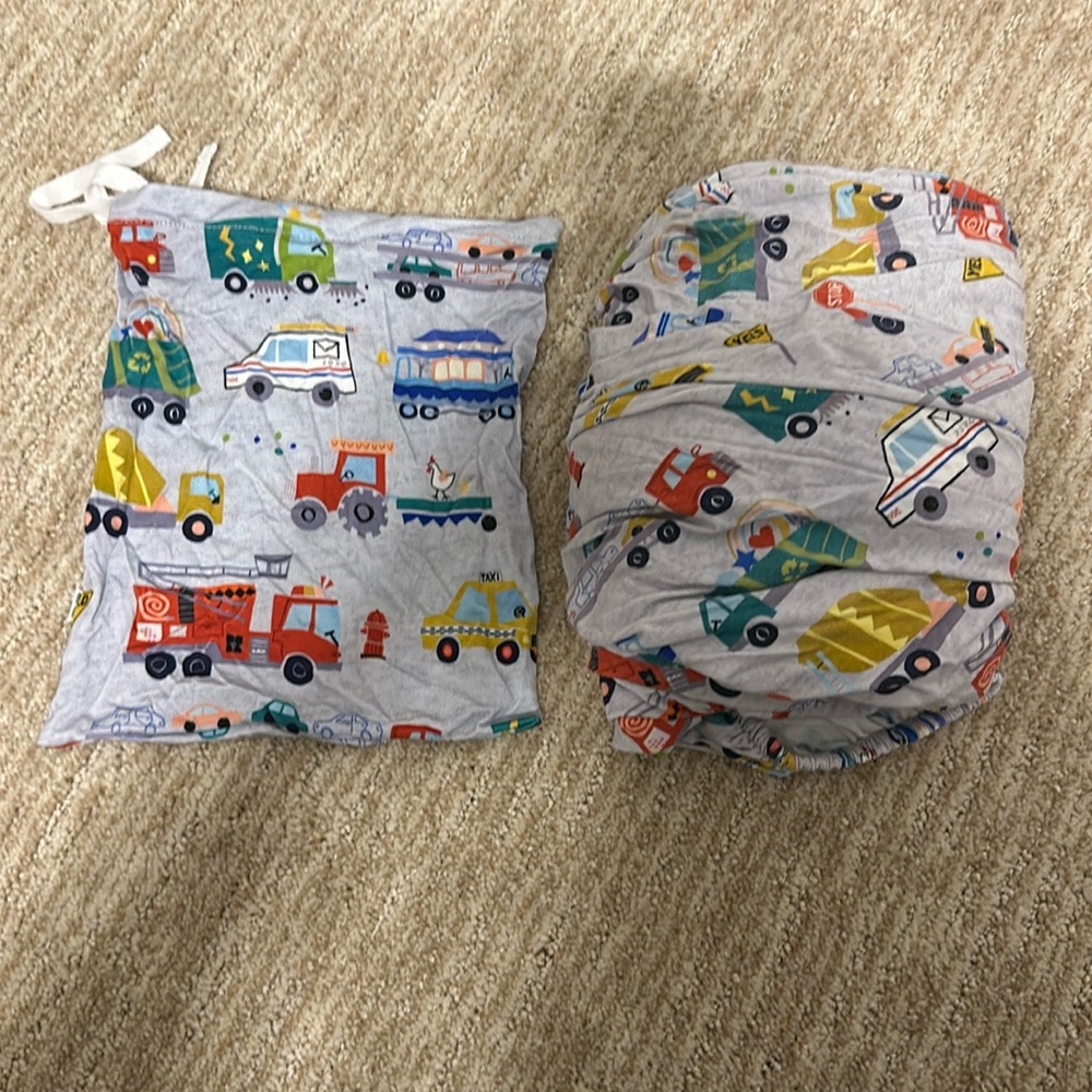 LITTLE SLEEPIES COMMUNITY VEHICLES CRIB SHEET + BAG